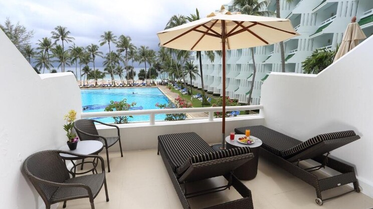 Le Meridien Phuket Beach Resort